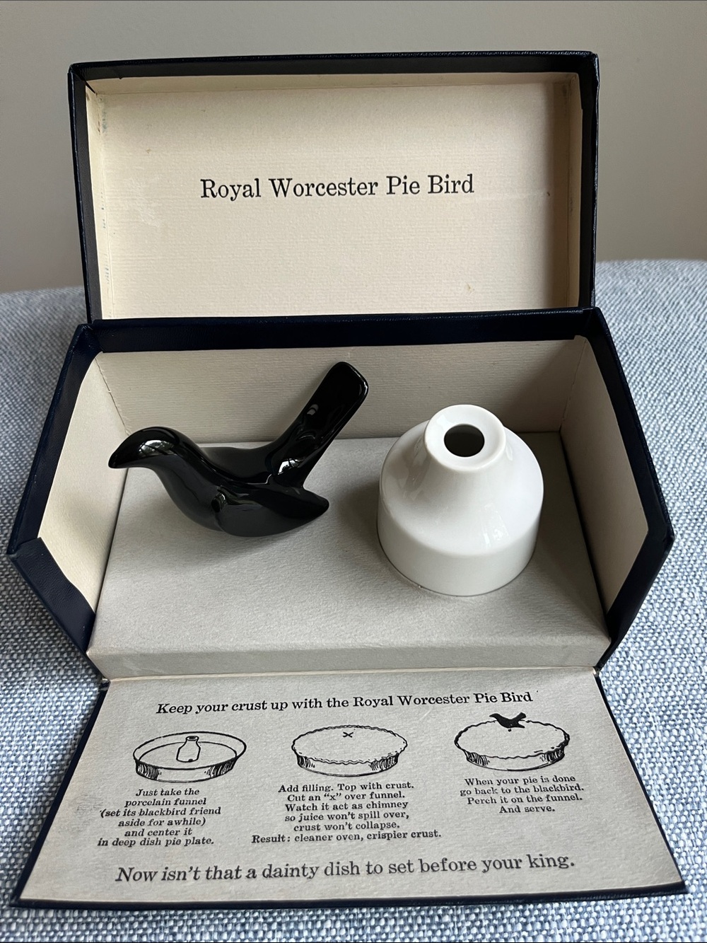 Pie Bird Vintage Porcelain Vent Funnel Crust England 2 piece Blackbird